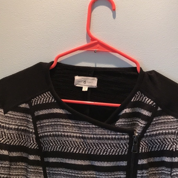 Lou & Grey short waist striped jacket front; black back Asymmetrical zipper - Picture 5 of 12